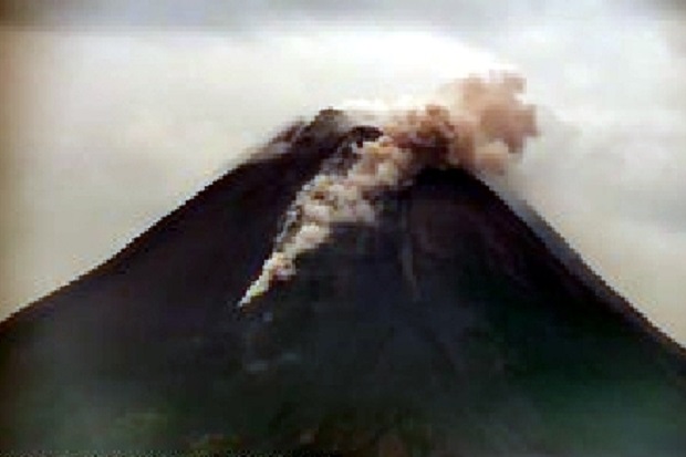Merapi Kembali Semburkan...