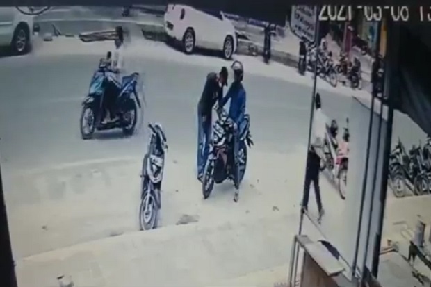 Uang Ratusan Juta Milik...
