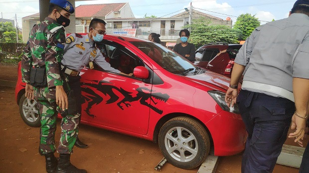 Petugas Gabungan Akan...