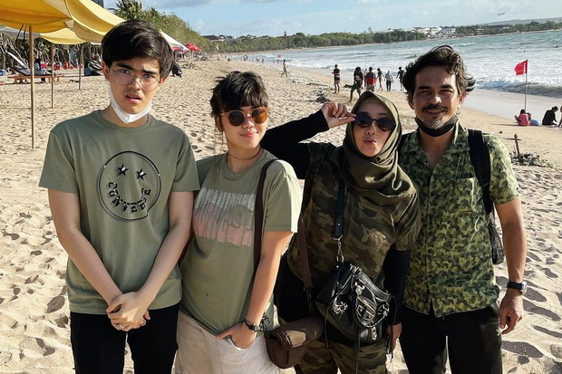 Semenjak Rina Gunawan...
