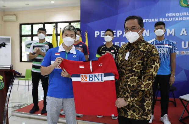 12 Pebulutangkis Indonesia...