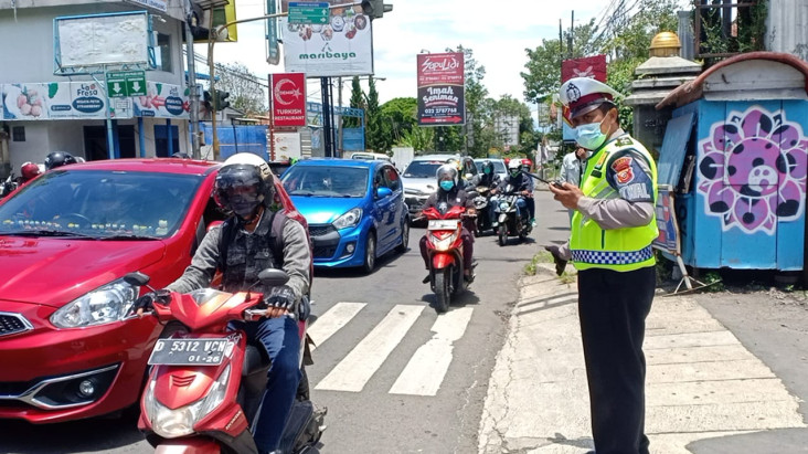 Volume Kendaraan ke...
