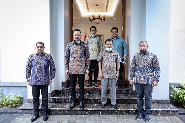 AHY Diganggu Moeldoko,...