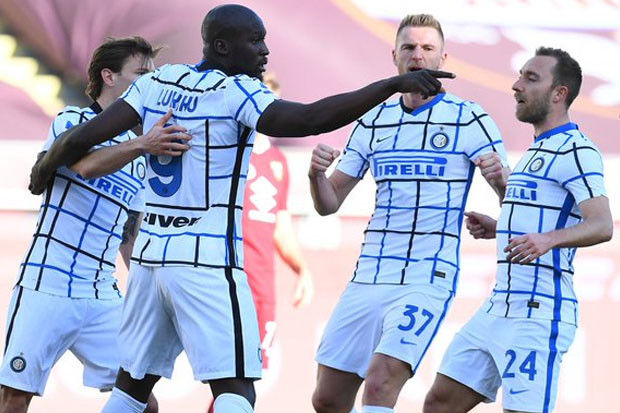 Inter Hantam Torino,...