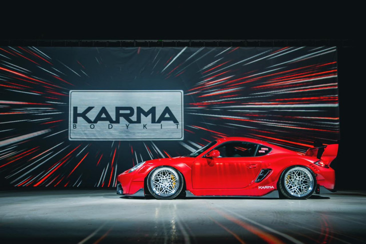Red Hot Chilli Porsche...