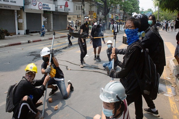 Demo Anti-China Mengerikan...