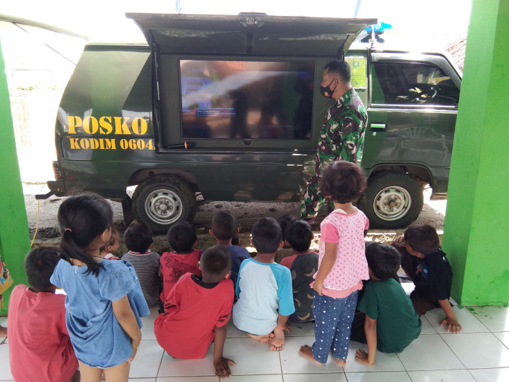 Berkah TMMD, Warga Kampung...