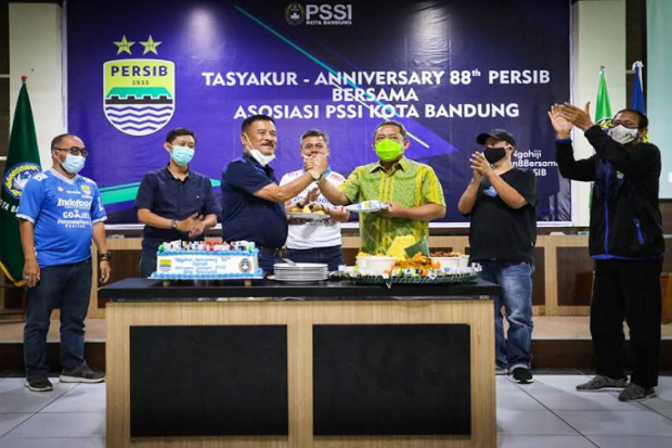 88 Tahun, Encas Tonif...