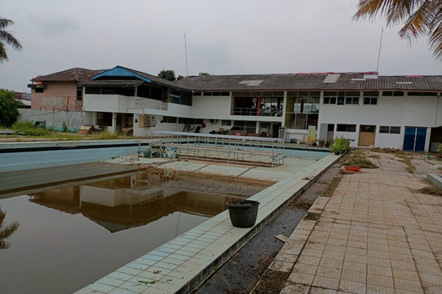Penghuni Rumah Dipagari...