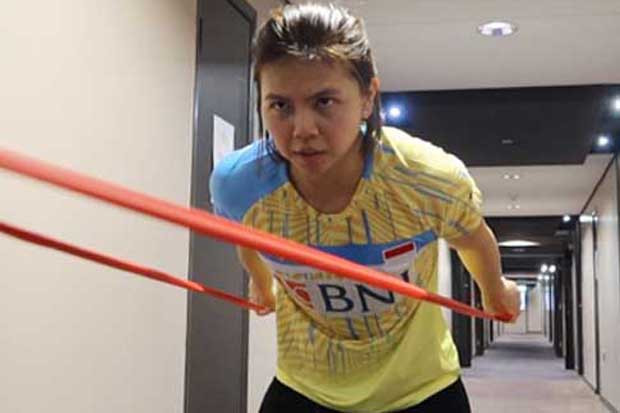 Hangatkan Badan, Greysia...