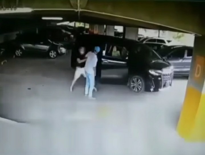 Viral Video Jukir Dihajar...
