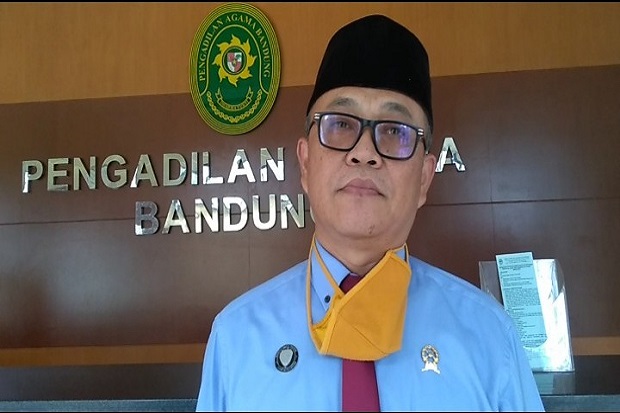 Hendak Dinasehati Hakim...