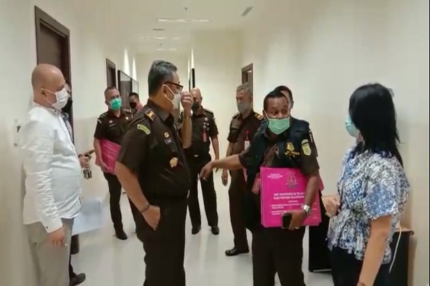 Kejagung Segel 18 Unit...