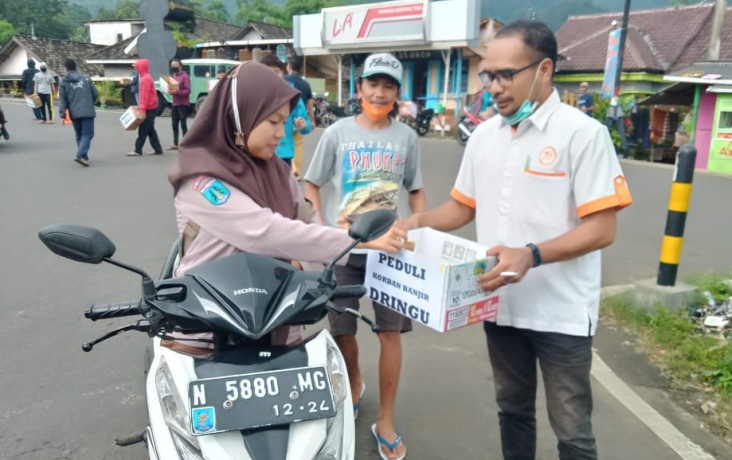 Peduli Korban Banjir...