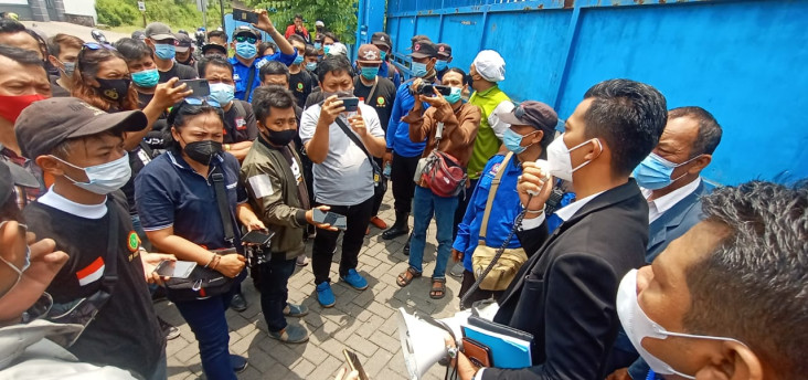 Setahun Dirumahkan,...