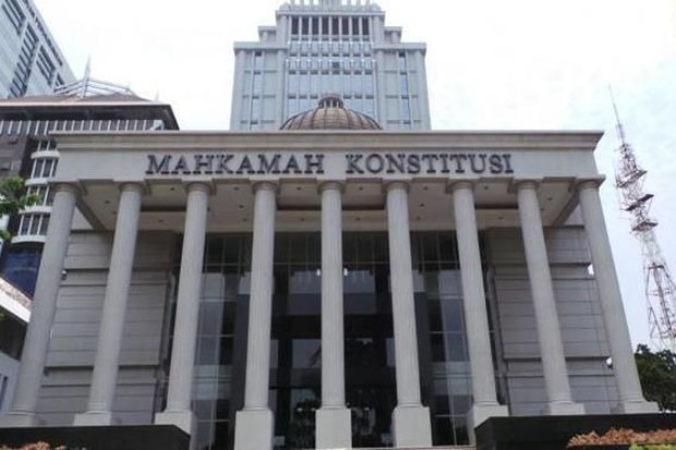 MK Perintahkan Penghitungan...