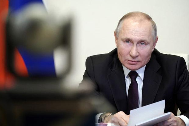 Putin Tantang Biden...