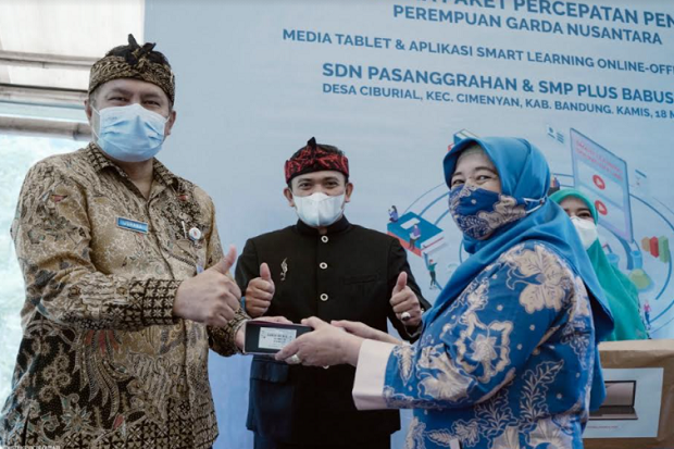 Bagikan Tablet Dukung...