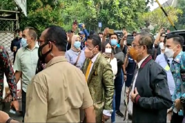 Hotman Paris Usul Pemerintah...