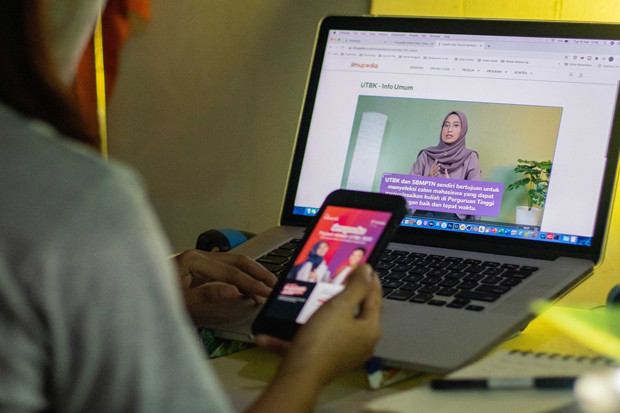 Ini Cara Telkomsel Bantu...
