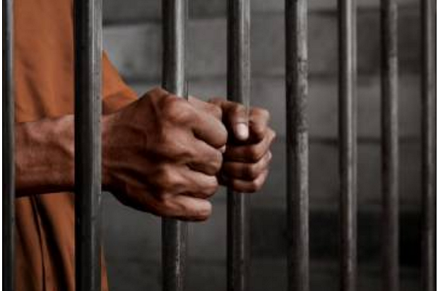 Nekat Curi Perhiasan...