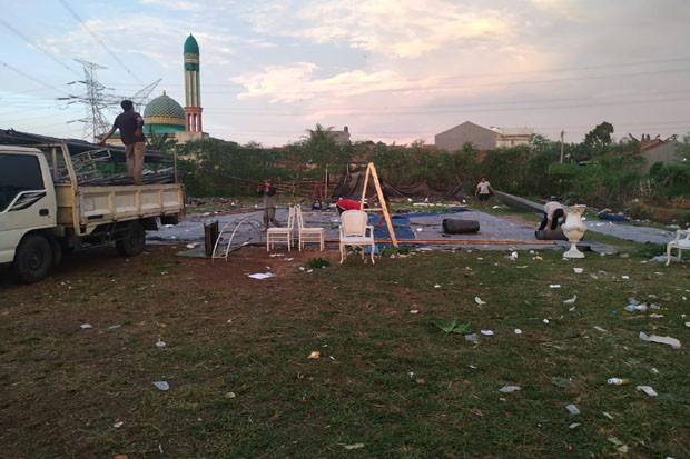 Puting Beliung Terjang...