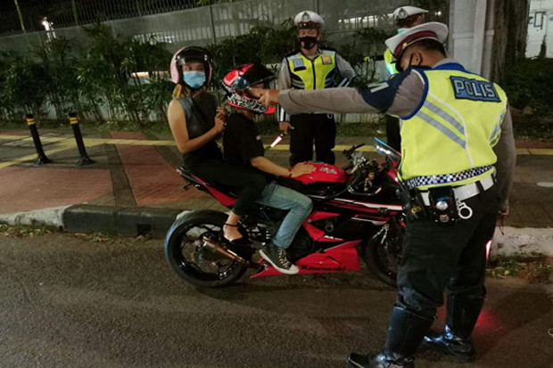 Polres Depok Akan Telusuri...
