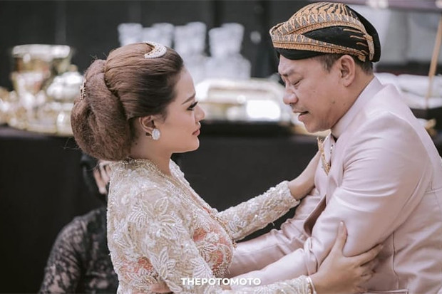 Aurel Hermansyah Terisak...