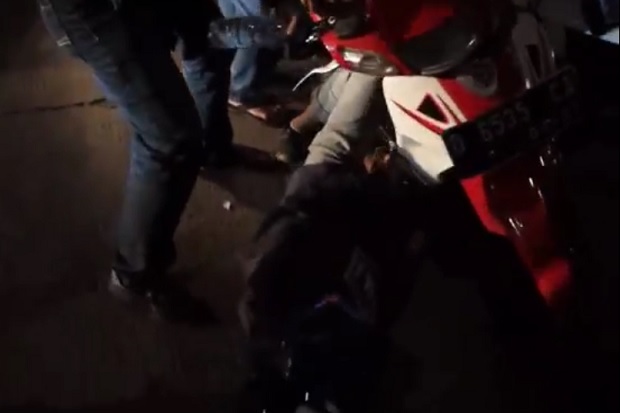 Tabrak Polisi, Remaja...