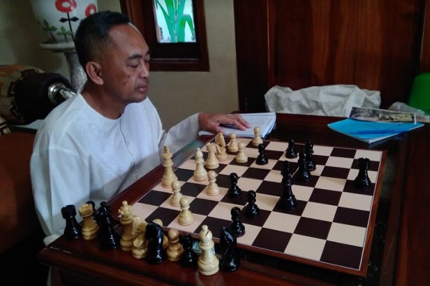 Gempar, Layani Duel...