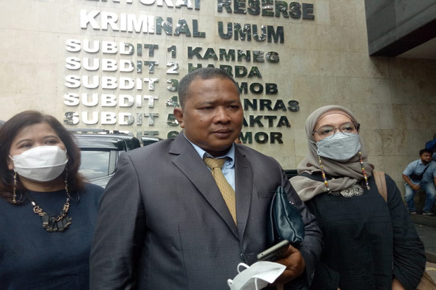 Polisi Tetapkan 4 Tersangka...