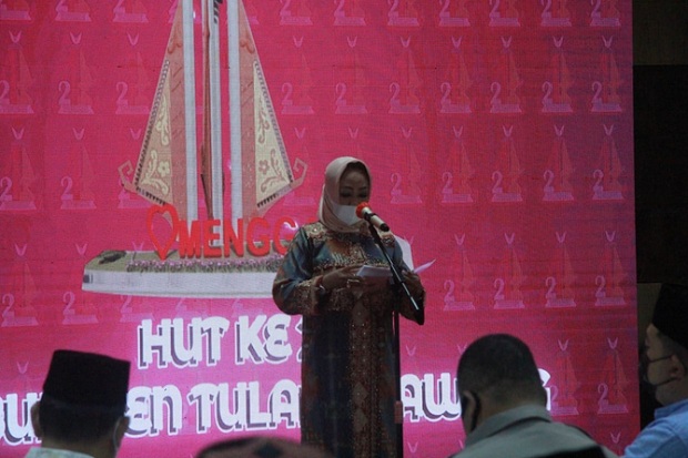Rayakan Hari Jadi yang...