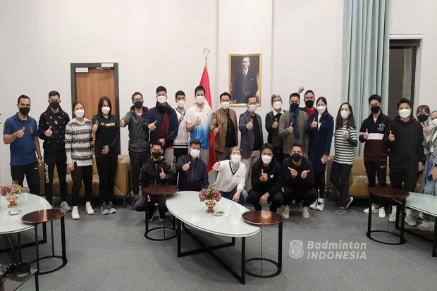Tim Bulu Tangkis Indonesia...