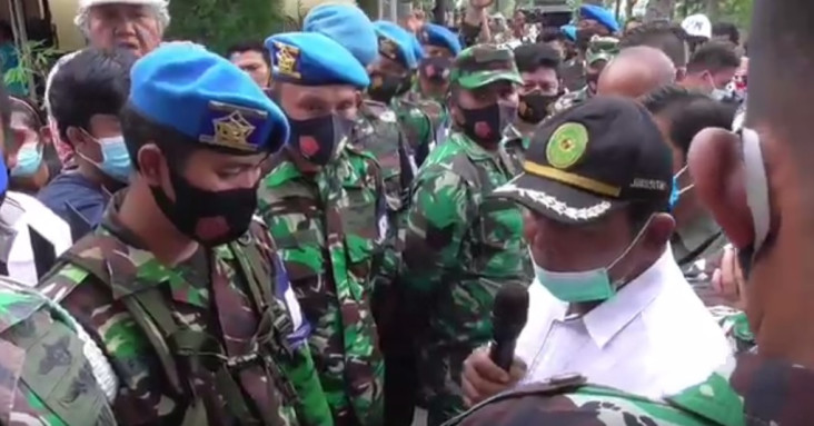 Puluhan Anggota TNI...
