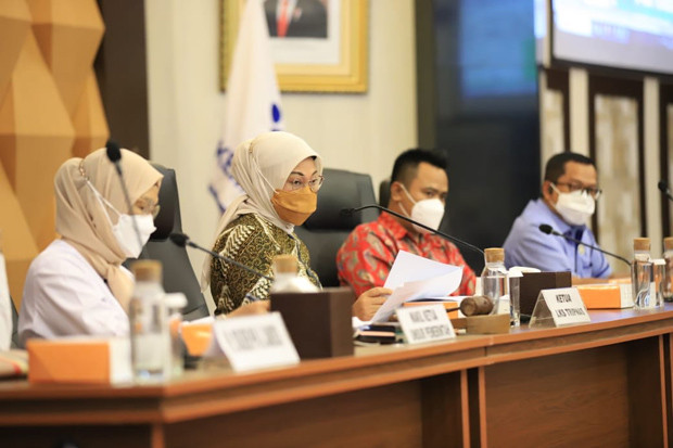 Tripartit Nasional Sepakati...
