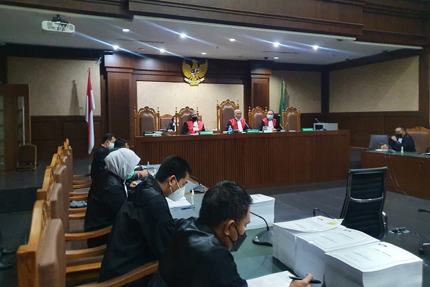 Hiendra Soenjoto, Pengusaha...