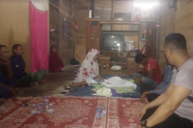 Memilukan, Dua Bocah...
