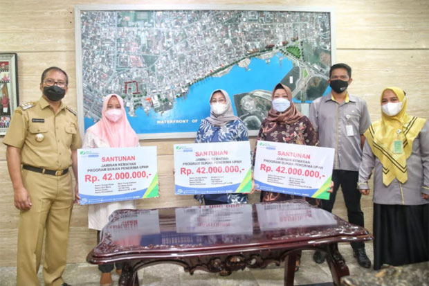 Pemkot Lindungi Relawan...