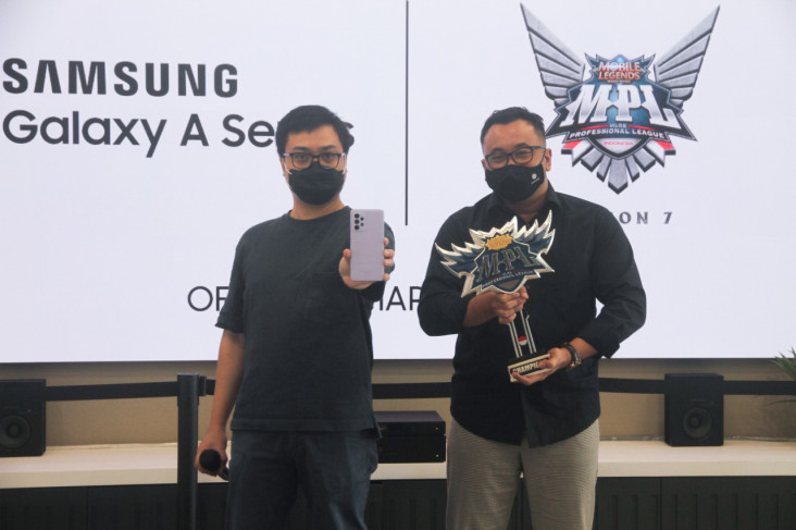 Resmi, Samsung Galaxy...
