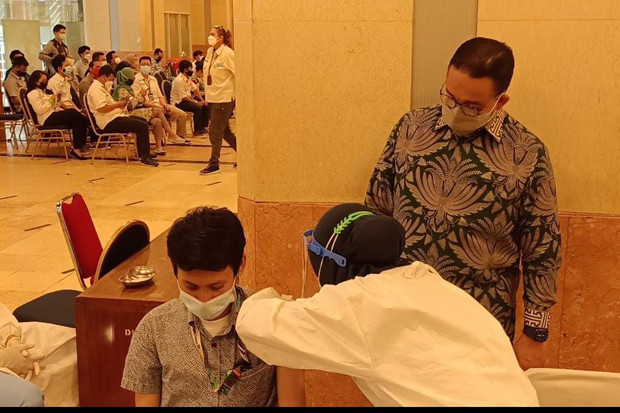 Anies Baswedan Tinjau...