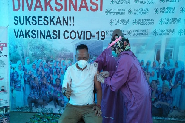 Puluhan Wartawan di...