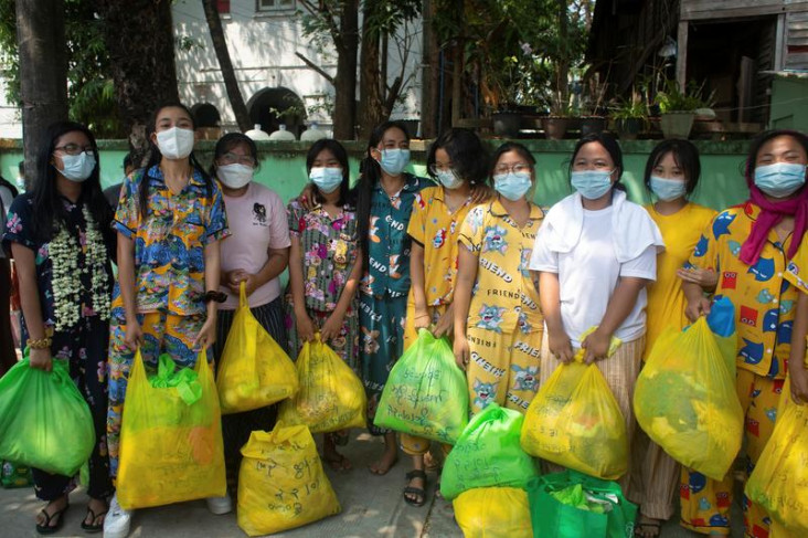 Junta Myanmar Bebaskan...