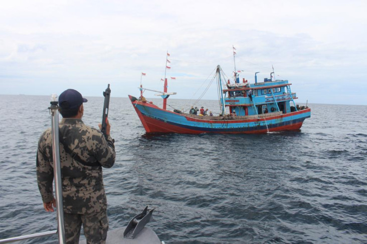 Langgar Aturan, 7 Kapal...