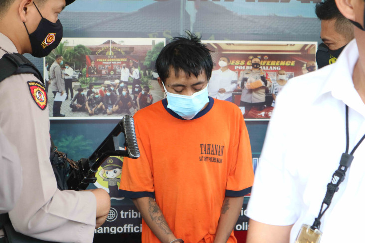 Polisi Periksa Kondisi...