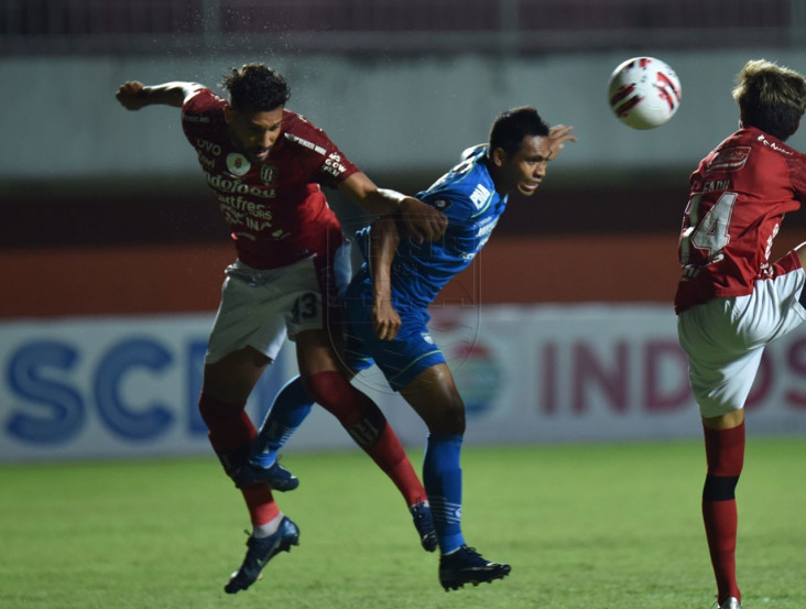 Persib vs Persita, Robert...