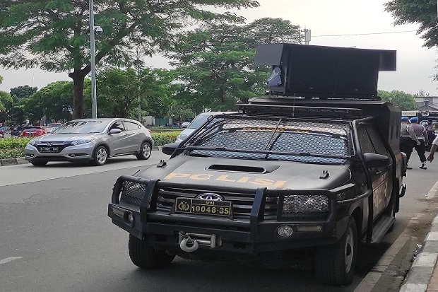 Polisi ke Simpatisan...
