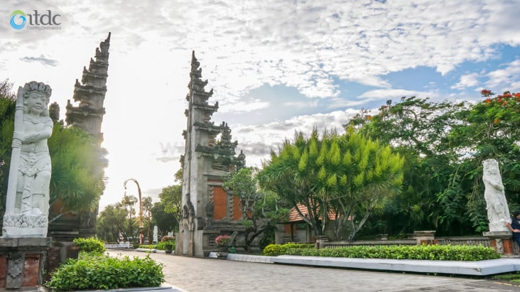 Bangkitkan Pariwisata...