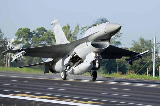 Taiwan Kirim Jet Tempur...