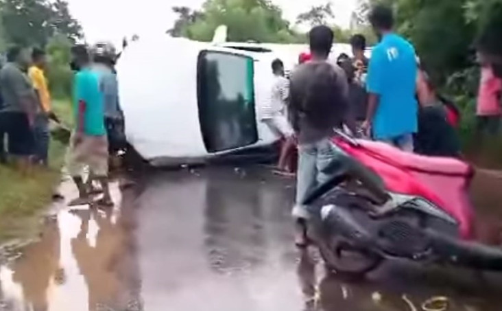 Melaju Kencang, Mobil...
