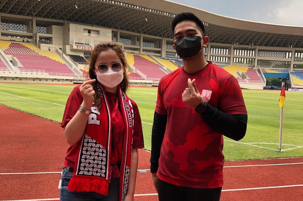 Dikabarkan Dekat dengan...
